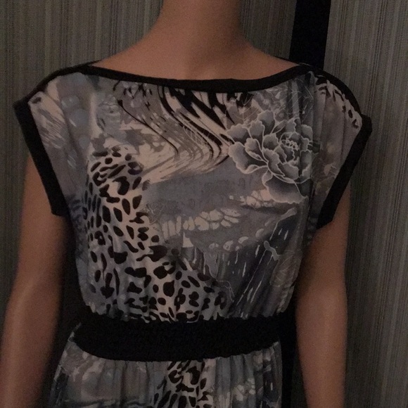 Hots Wing. Maxi dress . Size Medium - Picture 2 of 5